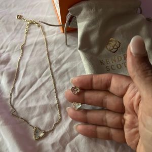 Kendra Scott necklace and earrings